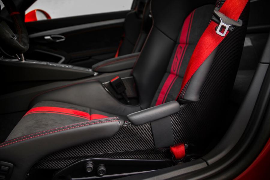 Интерьер Porsche 911 GT3 2017 года  (WW) (фото 75 из 86)